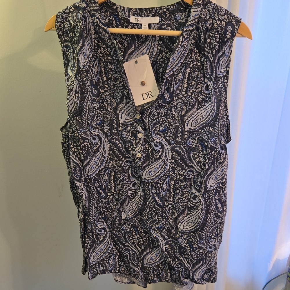 NWT - DR2 Navy Paisley Sleeveless Blouse